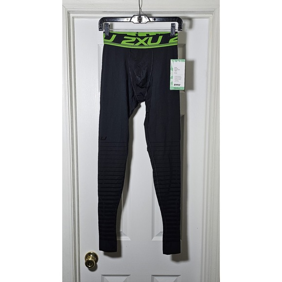 2XU Power Recovery Compression Tight Men's Size Medium Black Over Foot Quick Dry